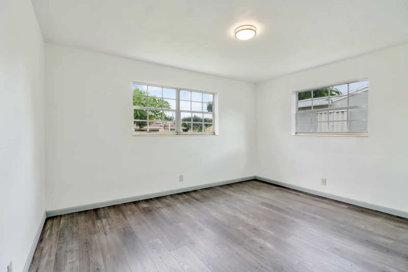 New floor in a bedroom, Hollywood rehab